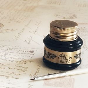 Pretty Vulgar Gel Eye Liner